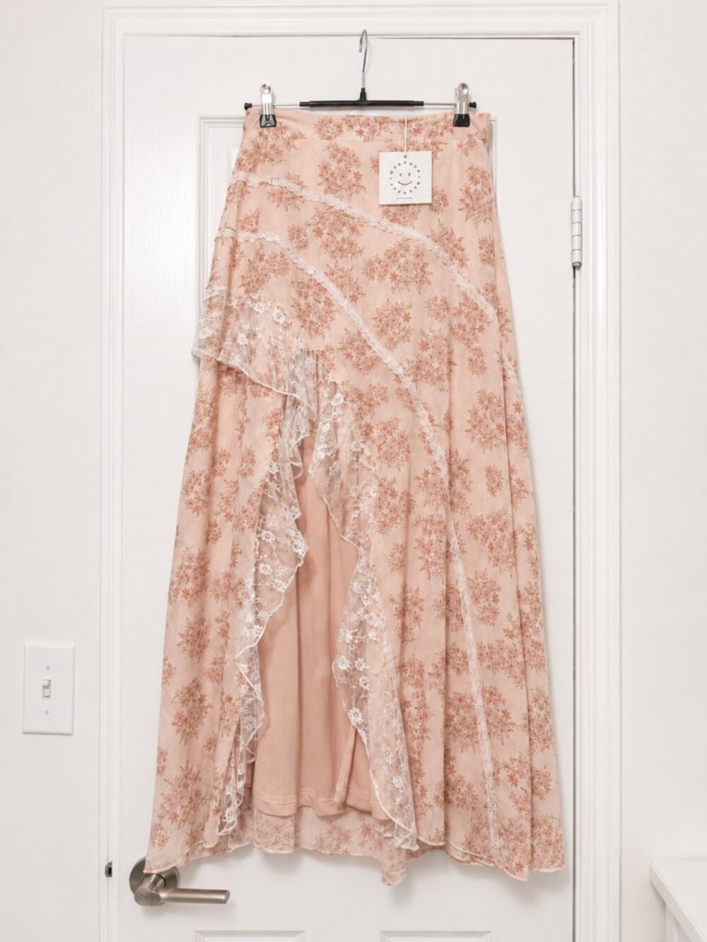 NWT BaeVely Printed Floral Mesh Midi/Maxi Skirt. Size small - Picture 2 of 2